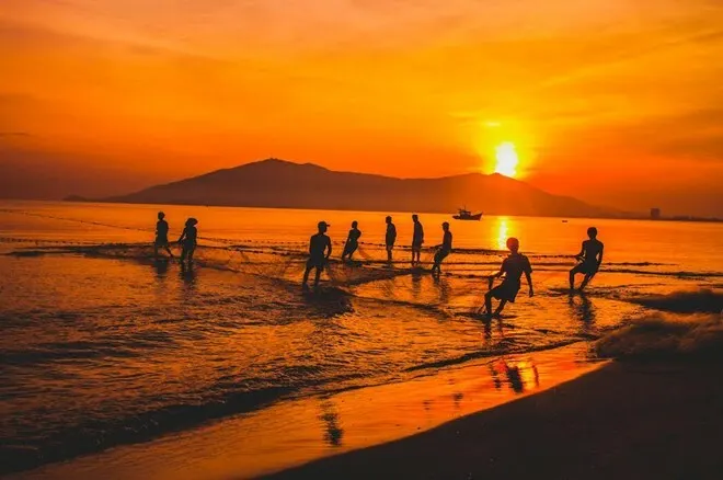 Ca ngợi Tổ quốc