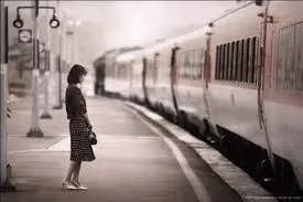 Sân ga chỉ có một người