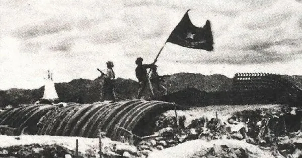 Hoan hô chiến sĩ Điện Biên