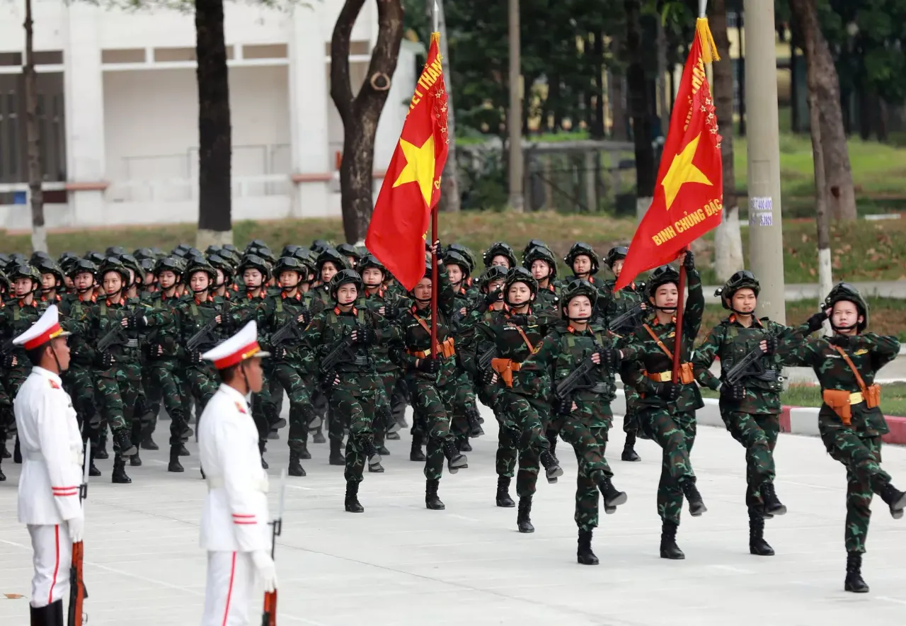 Dưới lá quân kỳ